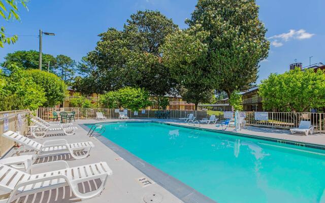 Quality Inn Atlanta Northeast I-85