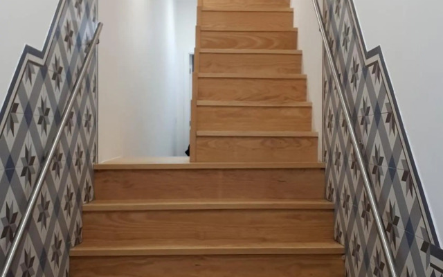 TMB (Train / Metro& Bus ) Oporto Station House