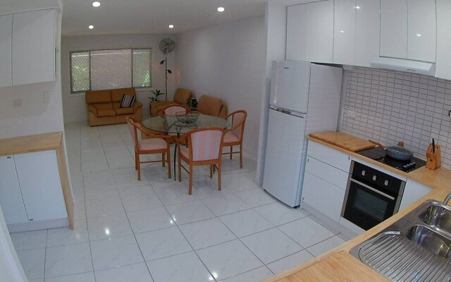 2 Bedroom Apartment in Surfers Central