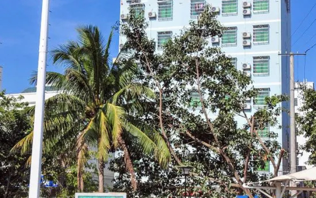 Nanuo Holiday Hotel