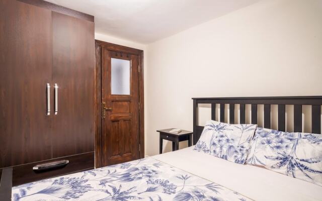 Convenient Flat w Garden 10 min to Galataport