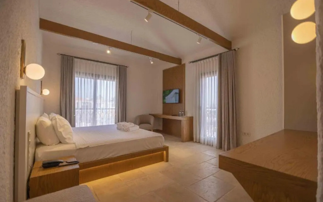 June Alaçatı (+15 Adult only)