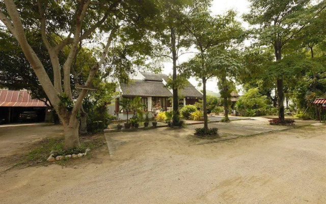 Rose Garden Samui Bungalows