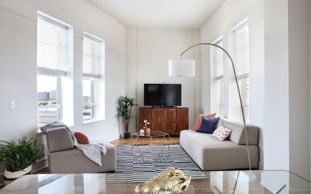 PH 2BR in Arts/Warehouse District