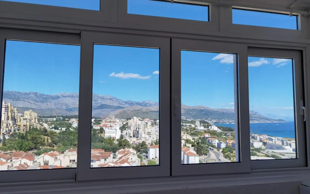 T-star, 2-bedroom apartment with magnificent beach view