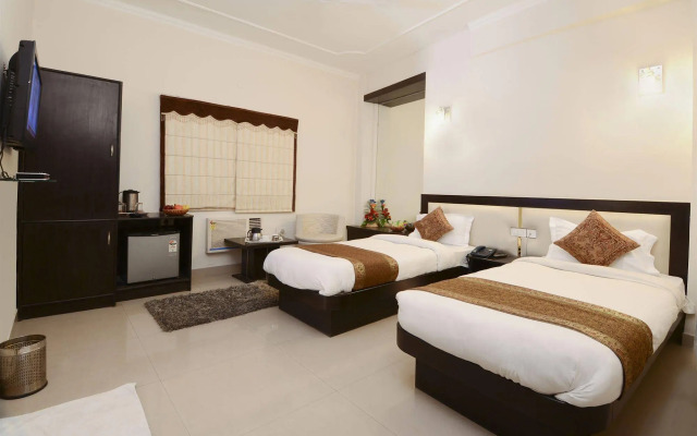 Hotel Maniram Palace