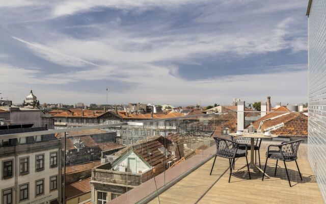 Wine & Books Porto Hotel
