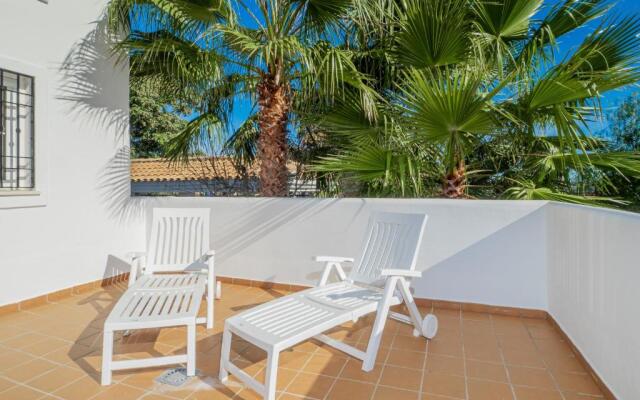 2044-Groundfloor with huge terrace and pools