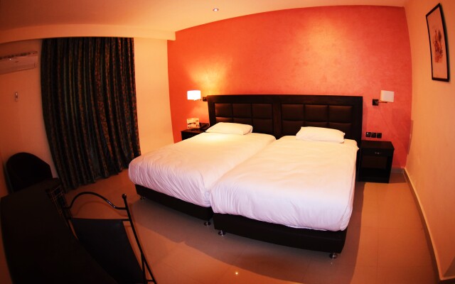 Palms Hotel Club