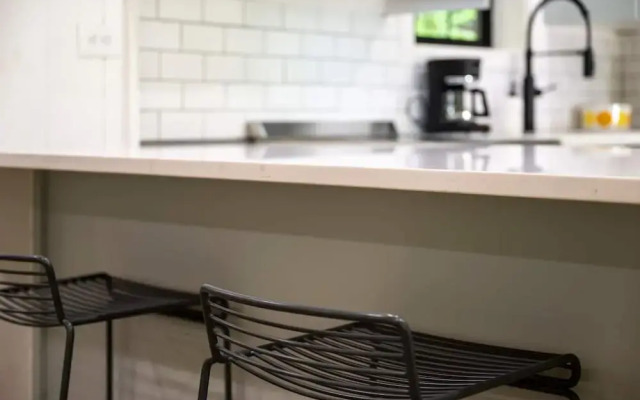 Group Getaway, Modern Cabins Sleep 16, Gatlinburg