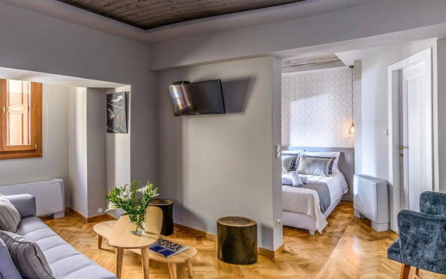 Candia Suites & Rooms
