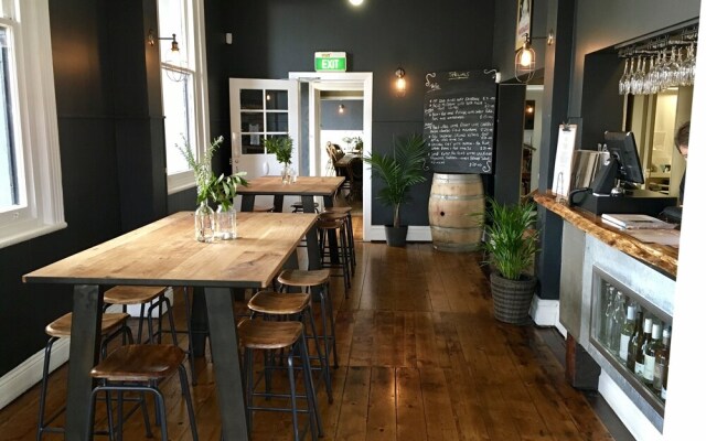 Healesville Garden Accommodation — The Grand Hotel