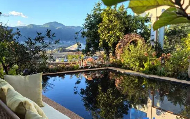Wuye Mountain Residence Garden Homestay
