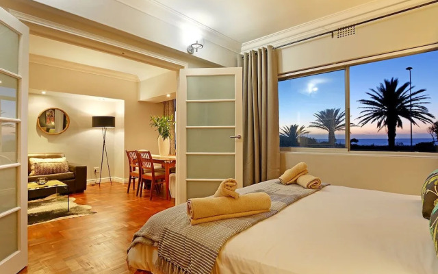 Afribode Acc Adenium Beachfront Apartment