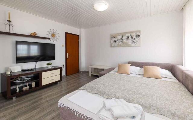 Apartment in Crikvenica 42244