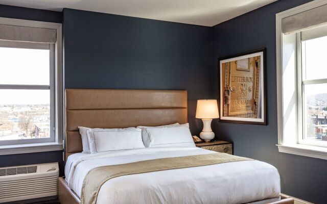 The Yorktowne Hotel, Tapestry Collection by Hilton