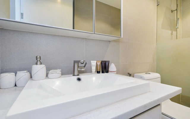 Luxury Apartment Unique Residences