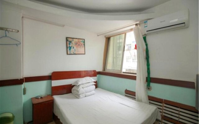 Da Lian Chun Yuan Hostel