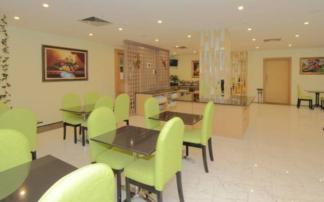 Airy Nagoya Raden Patah Libra Centre Batam