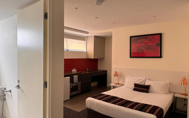 City Edge Box Hill Apartment Hotel