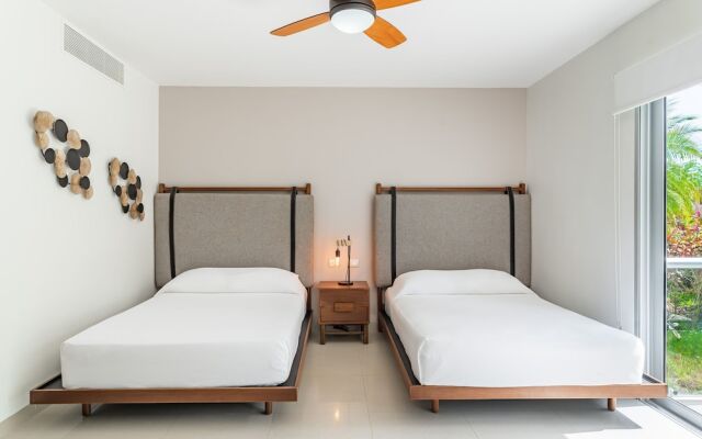 Z Casa Marea 2 Bedroom Condo by Redawning