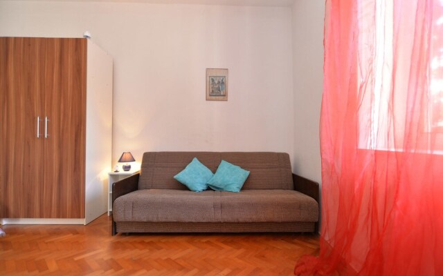 Apartment 1122