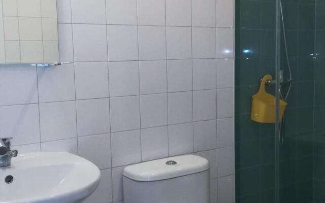 AKTION Peniche Hostel & Apartments