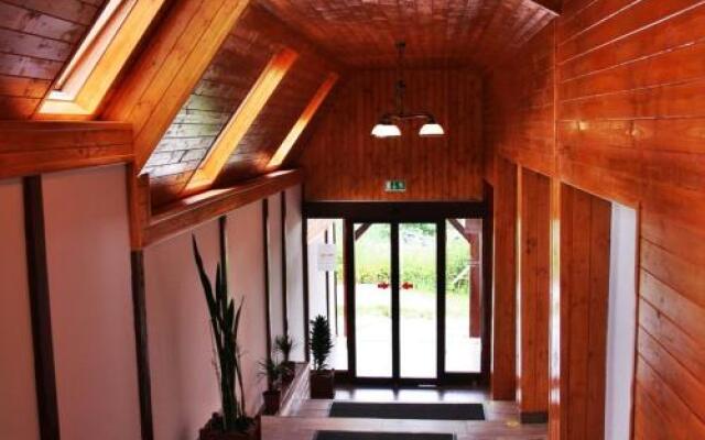 Pod Hradom Restaurant & Pension