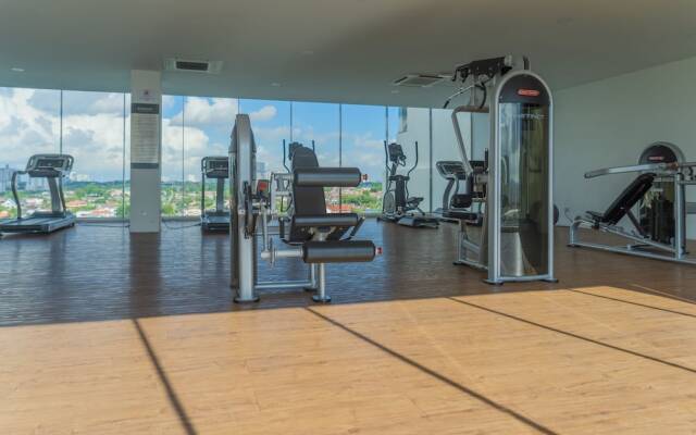 OYO Home 43995 Premium 3br 1tebrau