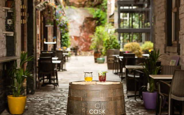 Isaacs Hotel Cork City