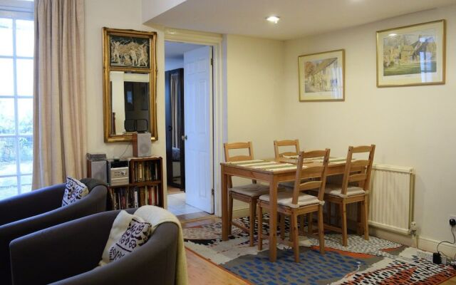 Central 2 Bedroom Pimlico Flat