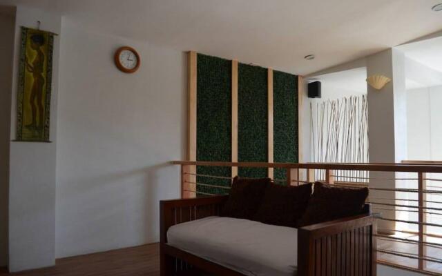 Taj Guesthouse