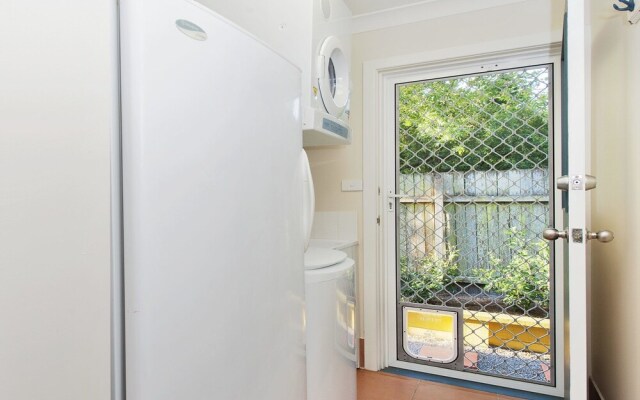 Nelson Street, Pine Cottage, 5A
