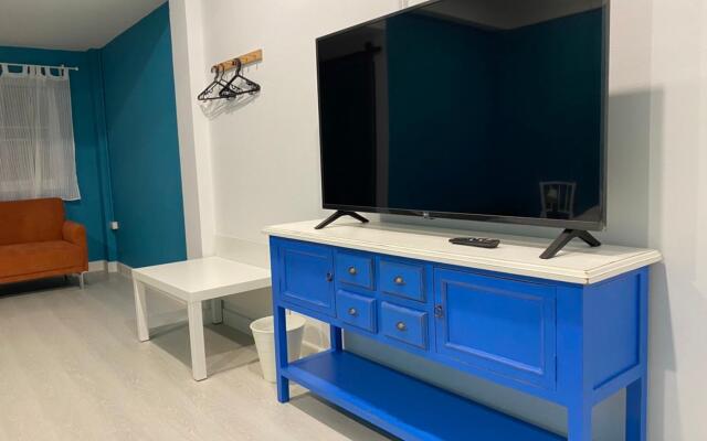 Grasshopper Bed and Cafe