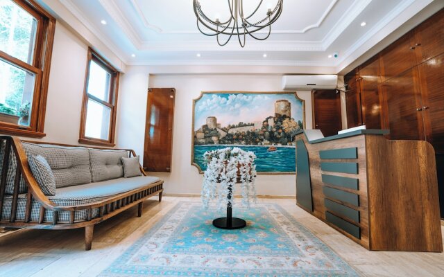 Gulliver Mansion Hotel