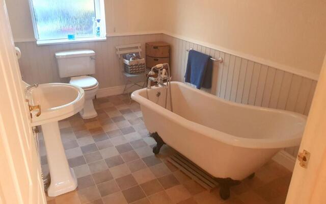 Sherwood Bungalow 3 Bedroom Entire Property