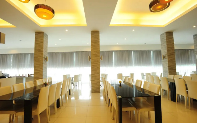 Bangkok Natural Spa Resort and Suite