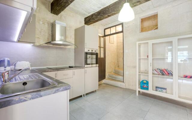 VLT214- Valletta 2 Bedroom Townhouse