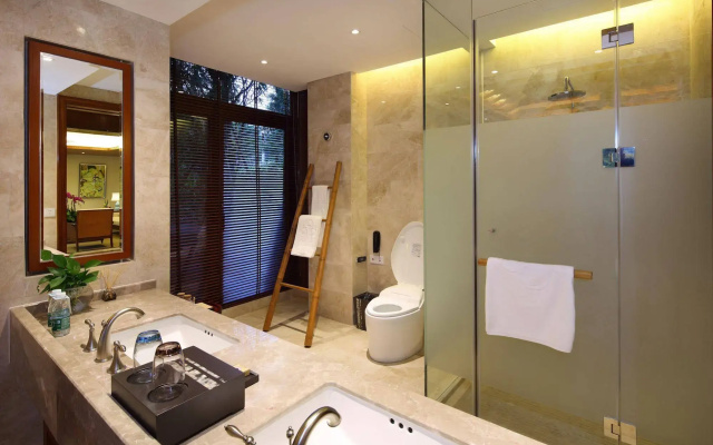 Sanya Ocean Sonic Banling Hotspring Resort