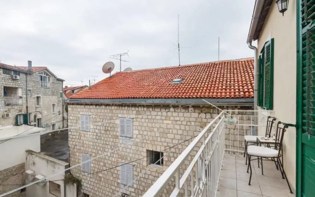 Central Old Town Rooms
