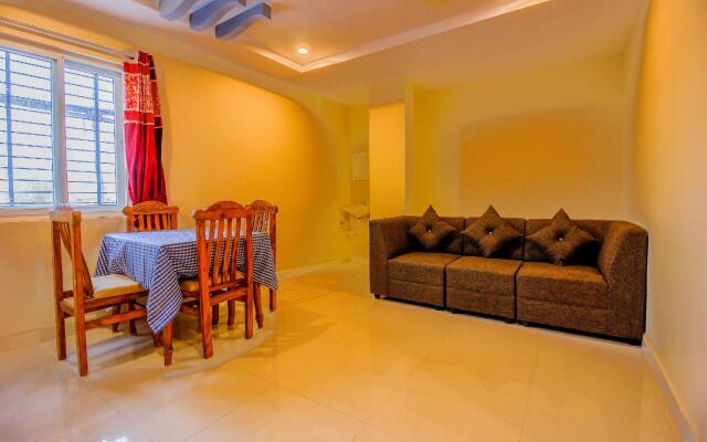 OYO 36823 Hotel Vamsee Empire