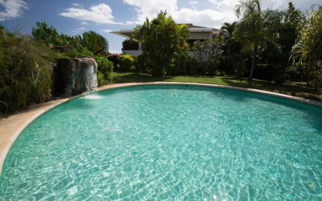 Sunset Beach Carlton- Tahiti - beachfront luxury residence & pool - 4 pers