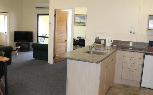 Captains Quarters Motor Inn