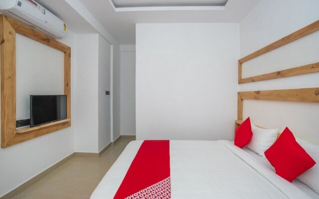OYO 15111 Greencity Comforts