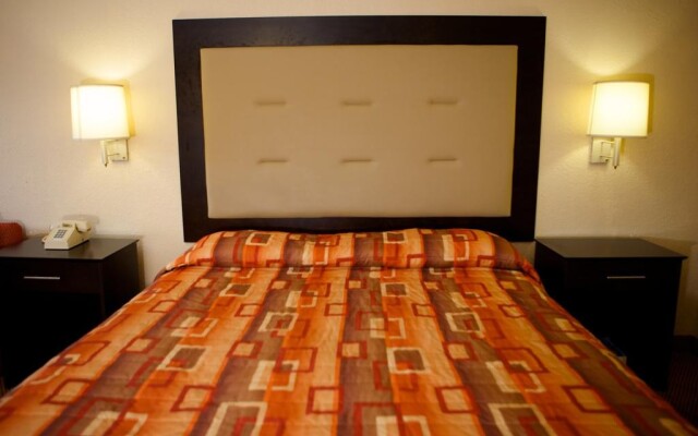 Plantation Inn Hotel & Lounge