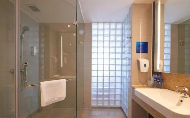 Holiday Inn Express Shanghai Jiading Industry Park by IHG