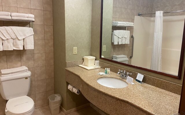 Quality Inn And Suites Fishkill South Near I-84