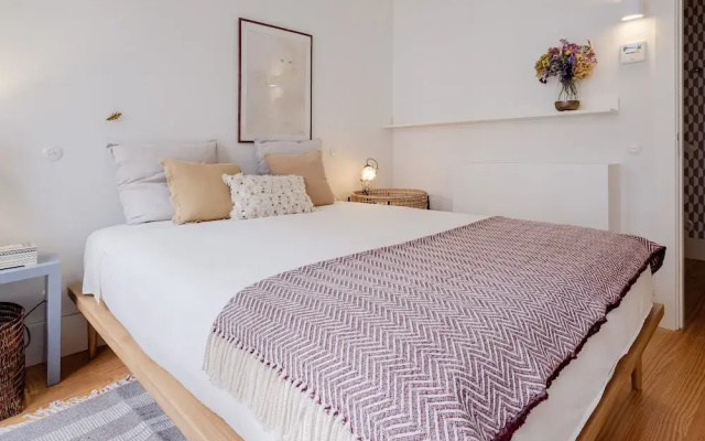 BOUTIQUE Rentals Flores Plaza