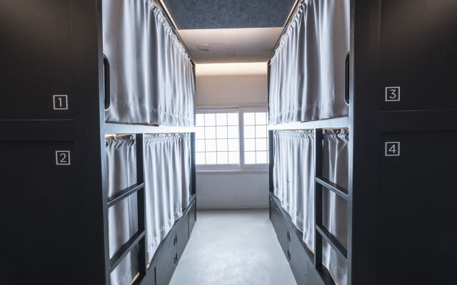 Canvas Hostel