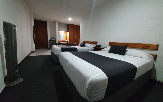 Estanza Hotel & Suites